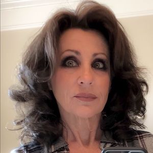 Meet your Posher, Jeanne